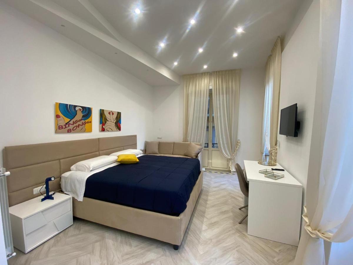 Flo' Hotel Наполи Екстериор снимка