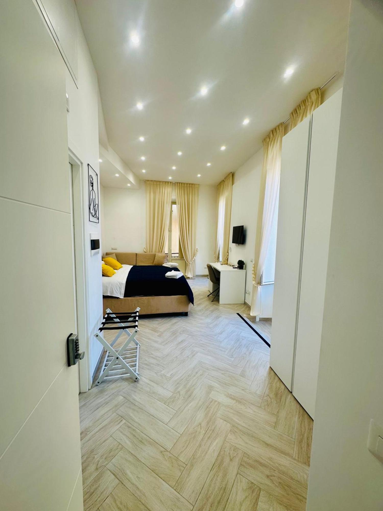 Flo' Hotel Наполи Екстериор снимка