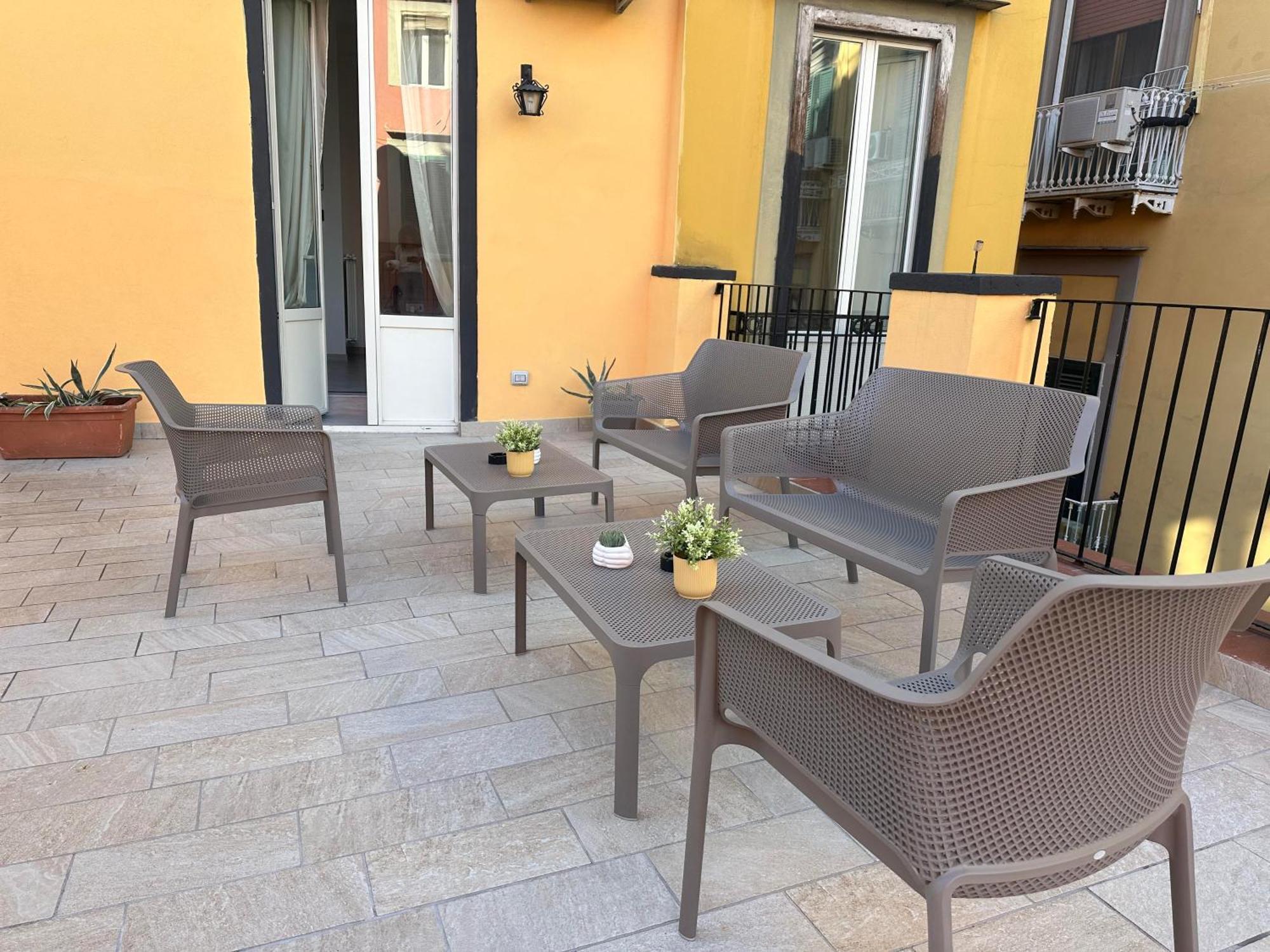 Flo' Hotel Наполи Екстериор снимка