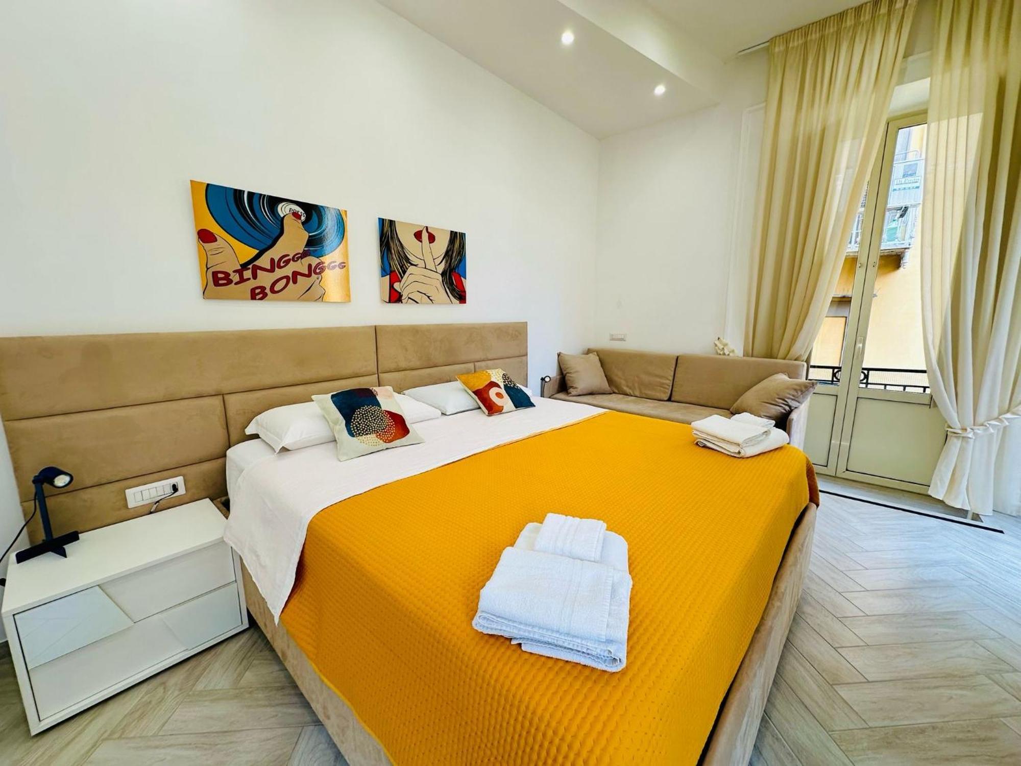 Flo' Hotel Наполи Екстериор снимка